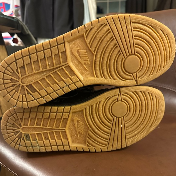 Nike gum black retro high tops - Picture 2 of 4